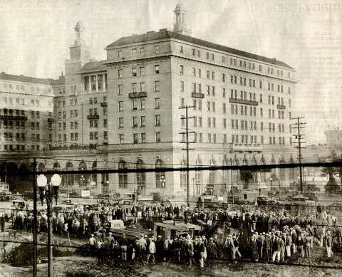 [Picture of Hotel Oakland]